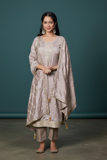 Elegant Vichitra Silk 3-Piece Kurta Set ✨
