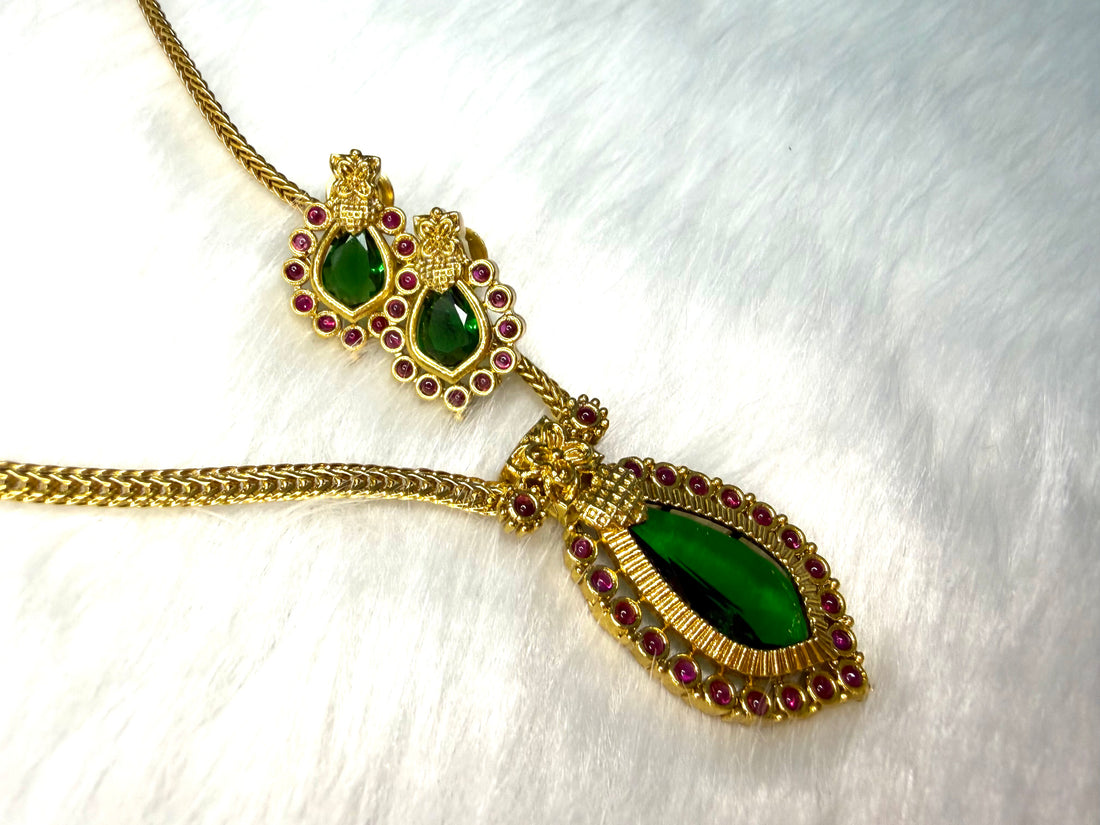 Traditional Green Stone Gold-Plated Pendant Necklace with Matching Stud Earrings