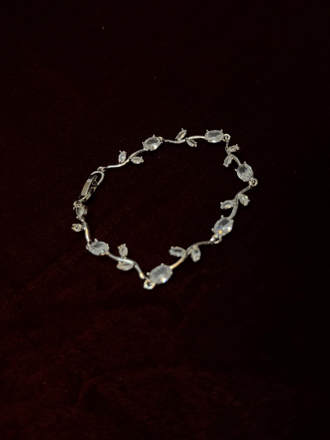 Elegant Vine Bracelet (Gold & Silver)
